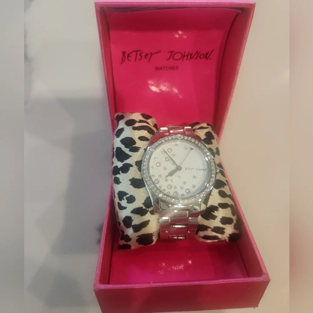 Betsey Johnson Silver Watch with Leopard Print Box - Picture 1 of 6